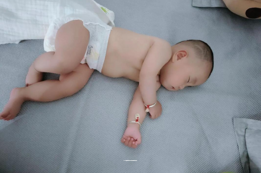 博兴怎样教宝宝爬